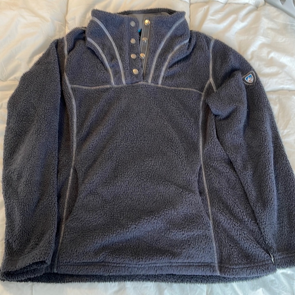 Kuhl woman’s fleece size large-EUC